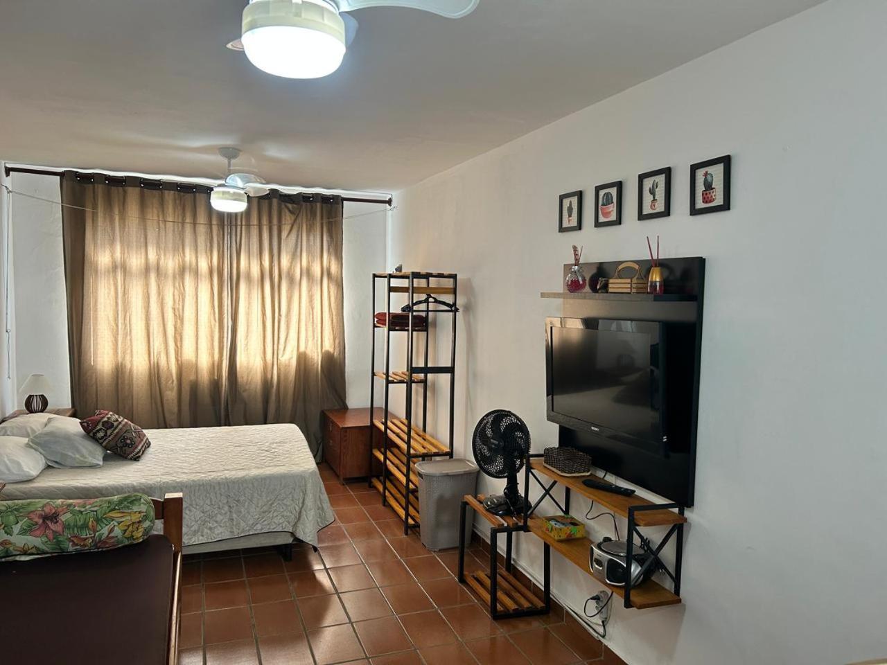 Praia Grande - Aviacao - Apto Estudio - 200 Mts Da Praia エクステリア 写真